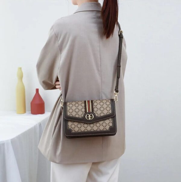 Bolsa Elegante/Juvenil GG Para Mujer - Imagen 4