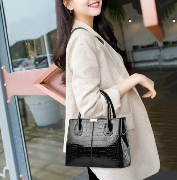 Bolso Charol Diseño Elegante - Imagen 4