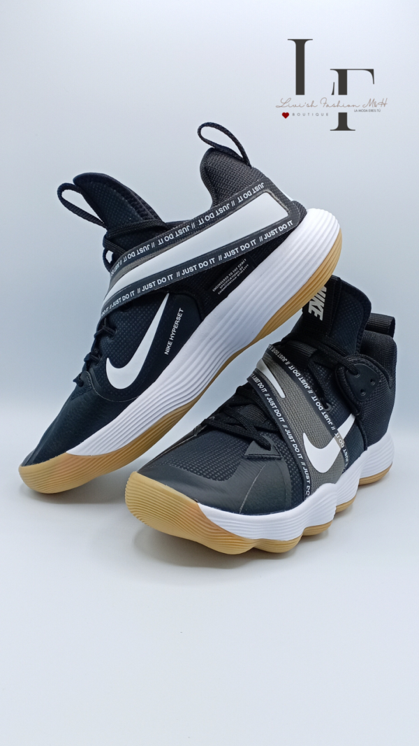 🌟NIKE REACT HIPERSET🌟